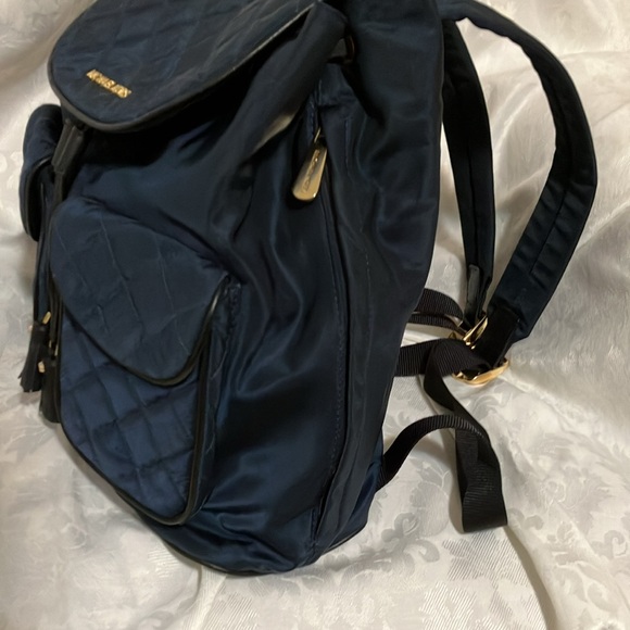 Michael Kors Navy Nylon Backpack Like New PRICE DROP! - Picture 4 of 12